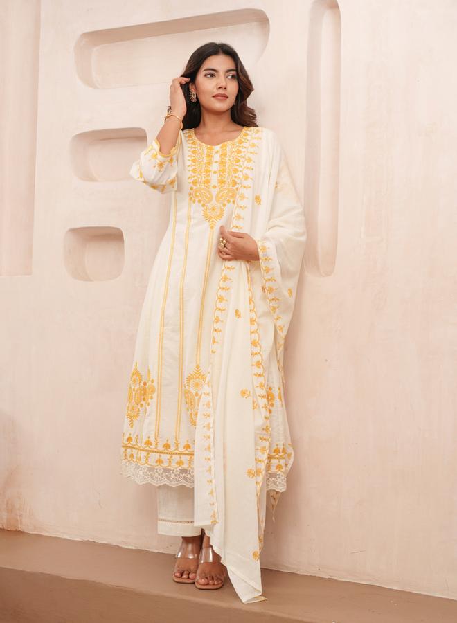 دي دبليو طقم كورتا قطن مطرزة بالأزهار مع بنطال ودوباتا للنساء - Image 3